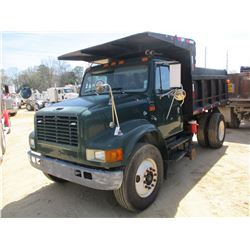 1999 INTERNATIONAL 4700 DUMP, VIN/SN:1HTSCABR3XH671047 S/A, GVWR 34,000#, IHC DIESEL ENGINE, 6 SPEED