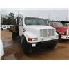 Image 2 : 1992 INTERNATIONAL 4900 FLATBED DUMP, VIN/SN:1HTSDPNPXNH464484 - S/A, IHC DIESEL ENGINE, 5 SPD/ 2 SP