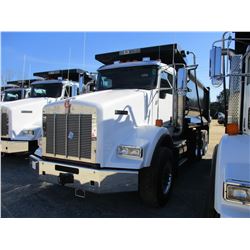 2018 KENWORTH T800 DUMP, VIN/SN:1NKDL40X1JJ203695 - TRI-AXLE, 500 HP CUMMINS X15 ENGINE, ALLISON 450