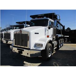 2018 KENWORTH T800 DUMP, VIN/SN:1NKDL40X4JJ203691 -TRI-AXLE, 500 HP CUMMINS X15 ENGINE, ALLSION 4500