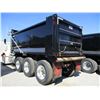 Image 4 : 2018 KENWORTH T800 DUMP, VIN/SN:1NKDL40X4JJ203691 -TRI-AXLE, 500 HP CUMMINS X15 ENGINE, ALLSION 4500