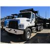 Image 1 : 2016 FREIGHTLINER 114SD DUMP TRUCK, VIN/SN:1FVMG3DV8GHHK8009 - TRI-AXLE, 500 HP DETROIT DD13 ENGINE,