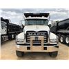 Image 3 : 2017 MACK GU713 DUMP, VIN/SN:1M2AX07C2HM036496 - TRI-AXLE, 455 HP MACK MP8 ENGINE, ALLISON 4500 RDS