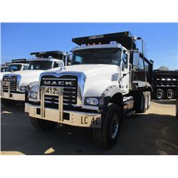2017 MACK GU713 DUMP, VIN/SN:1M2AX07C1HM036554 - TRI-AXLE, 455 HP MACK MP8 ENGINE, ALLSION 4500 RDS