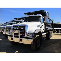 2017 MACK GU713 DUMP, VIN/SN:1M2AX07C4HM036547 - TRI-AXLE, 455 HP MACK MP8 ENGINE, ALLISON 4500 RDS