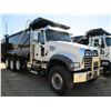Image 2 : 2017 MACK GU713 DUMP, VIN/SN:1M2AX07CXHM036603 - TRI-AXLE, 455 HP MACK MP8 ENGINE, ALLISON 4500 RDS