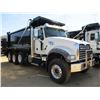 Image 2 : 2017 MACK GU713 DUMP, VIN/SN:1M2AX07C6HM036503 - TRI-AXLE, 455 HP MACK MP8 ENGINE, ALLISON 4500 RDS