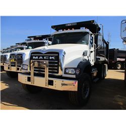 2017 MACK GU713 DUMP, VIN/SN:1M2AX07C6HM036596 - TRI-AXLE, 455 HP MACK MP8 ENGINE, ALLISON 4500 RDS
