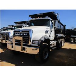 2017 MACK GU713 DUMP, VIN/SN:1M2AX07C2HM036482 - TRI-AXLE, 455 HP MACK MP8 ENGINE, ALLISON 4500 RDS