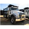 Image 2 : 2017 MACK GU713 DUMP, VIN/SN:1M2AX07C8HM036602 - TRI-AXLE, 455 HP MACK MP8 ENGINE, ALLISON 4500 RDS