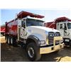 Image 2 : 2017 MACK GU713 DUMP, VIN/SN:1M2AX07C9HM036575 - TRI-AXLE, 455 HP MACK MP8 ENGINE, ALLISON 4500 RDS