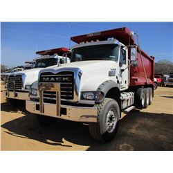 2017 MACK GU713 DUMP, VIN/SN:1M2AX07C9HM036589 - TRI-AXLE, 455 HP MACK MP8 ENGINE, ALLISON 4500 RDS