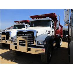 2017 MACK GU713 DUMP, VIN/SN:1M2AX07C2HM036577 - TRI-AXLE, 455 HP MACK MP8 ENGINE, ALLISON 4500 RDS