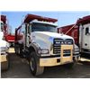 Image 2 : 2017 MACK GU713 DUMP, VIN/SN:1M2AX07C2HM036577 - TRI-AXLE, 455 HP MACK MP8 ENGINE, ALLISON 4500 RDS