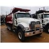 Image 2 : 2017 MACK GU713 DUMP, VIN/SN:1M2AX07C9HM036592 - TRI-AXLE, 455 HP MACK MP8 ENGINE, ALLISON 4500 RDS