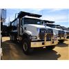 Image 2 : 2017 MACK GU713 DUMP, VIN/SN:1M2AX07C1HM036571 - TRI-AXLE, 455 HP MACK MP8 ENGINE, ALLISON 4500 RDS