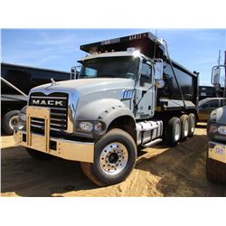 2017 MACK GU713 DUMP, VIN/SN:1M2AX07C5HM061411 - TRI-AXLE, 455 HP MACK MP8 ENGINE, ALLISON 4500 RDS
