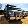 Image 2 : 2017 MACK GU713 DUMP, VIN/SN:1M2AX07CXHM061422 - TRI-AXLE, 455 HP MACK MP8 ENGINE, ALLISON 4500 RDS