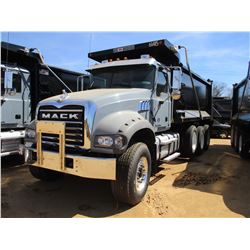 2017 MACK GU713 DUMP, VIN/SN:1M2AX07C2HM061415 - TRI-AXLE, 455 HP MACK MP8 ENGINE, ALLISON 4500 RDS