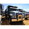 Image 2 : 2017 MACK GU713 DUMP, VIN/SN:1M2AX07C2HM061415 - TRI-AXLE, 455 HP MACK MP8 ENGINE, ALLISON 4500 RDS