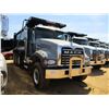 Image 2 : 2017 MACK GU713 DUMP, VIN/SN:1M2AX07C8HM061418 - TRI-AXLE, 455 HP MACK MP8 ENGINE, ALLISON 4500 RDS