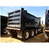 Image 4 : 2017 MACK GU713 DUMP, VIN/SN:1M2AX07C3HM061424 - TRI-AXLE, 455 HP MACK MP8 ENGINE, ALLISON 4500 RDS