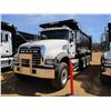 Image 1 : 2017 MACK GU713 DUMP, VIN/SN:1M2AX07C0HM061431 - TRI-AXLE, 455 HP MACK MP8 ENGINE, ALLISON 4500 RDS
