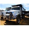 Image 1 : 2017 MACK GU713 DUMP, VIN/SN:1M2AX07C8HM036566 - TRI-AXLE, 455 HP MACK MP8 ENGINE, ALLISON 4500 RDS