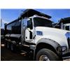 Image 2 : 2017 MACK GU713 DUMP, VIN/SN:1M2AX07CXHM036570 - TRI-AXLE, 455 HP MACK MP8 ENGINE, ALLISON 4500 RDS