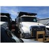 Image 2 : 2018 MACK GU713 DUMP, VIN/SN:1M2AX07C4JM037106 - TRI-AXLE, 455 HP MACK MP8 ENGINE, MACK T310M 10 SPE
