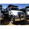Image 2 : 2017 MACK GU713 DUMP, VIN/SN:1M2AX07C9HM061427 - TRI-AXLE, 455 HP MACK MP8 ENGINE, ALLISON 4500 RDS