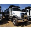 Image 2 : 2017 MACK GU713 DUMP, VIN/SN:1M2AX07C8HM036504 - TRI-AXLE, 455 HP MACK MP8 ENGINE, ALLISON 4500 RDS