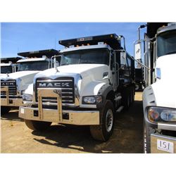 2017 MACK GU713 DUMP, VIN/SN:1M2AX07C1HM061440 - TRI-AXLE, 455 HP MACK MP8 ENGINE, ALLISON 4500 RDS