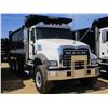 Image 2 : 2017 MACK GU713 DUMP, VIN/SN:1M2AX07C6HM036551 - TRI-AXLE, 455 HP MACK MP8 ENGINE, ALLISON 4500 RDS