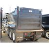 Image 4 : 2017 MACK GU713 DUMP, VIN/SN:1M2AX07C6HM036551 - TRI-AXLE, 455 HP MACK MP8 ENGINE, ALLISON 4500 RDS