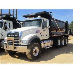 2017 MACK GU713 DUMP, VIN/SN:1M2AX07CXHM061436 - TRI-AXLE, 455 HP MACK MP8 ENGINE, ALLISON 4500 RDS