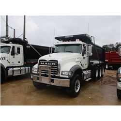 2017 MACK GU713 DUMP, VIN/SN:1M2AX07C7HM036509 - TRI-AXLE, 455 HP MACK MP8 ENGINE, ALLISON 4500 RDS