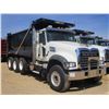 Image 2 : 2017 MACK GU713 DUMP, VIN/SN:1M2AX07C5HM061439 - TRI-AXLE, 455 HP MACK MP8 ENGINE, ALLISON 4500 RDS