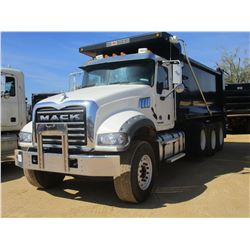 2017 MACK GU713 DUMP, VIN/SN:1M2AX07C4HM061450 - TRI-AXLE, 455 HP MACK MP8 ENGINE, ALLISON 4500 RDS