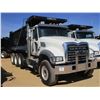 Image 2 : 2017 MACK GU713 DUMP, VIN/SN:1M2AX07C6HM061451 - TRI-AXLE, 455 HP MACK MP8 ENGINE, ALLISON 4500 RDS