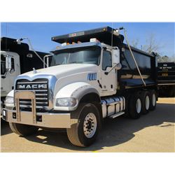 2017 MACK GU713 DUMP, VIN/SN:1M2AX07CXGM060320 - TRI-AXLE, 455 HP MACK MP8 ENGINE, ALLISON 4500 RDS
