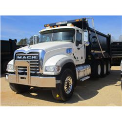 2016 MACK CU713 DUMP, VIN/SN:1M2AX09C5GM027352 - TRI AXLE, 415 HP MACK MPH415C DIESEL ENGINE, ALLISO