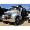 Image 1 : 2016 MACK CU713 DUMP, VIN/SN:1M2AX09C7EM027353 - TRI AXLE, 415 HP MACK MPH415C DIESEL ENGINE, ALLISO