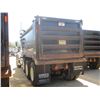 Image 4 : 2016 MACK CU713 DUMP, VIN/SN:1M2AX09C9GM027354 - TRI AXLE, 415 HP MACK MPH415C DIESEL ENGINE, ALLISO