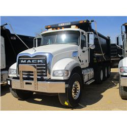 2016 MACK CU713 DUMP, VIN/SN:1M2AX09C0GM027355 - TRI AXLE, 415 HP MACK MPH415C DIESEL ENGINE, ALLISO