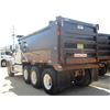 Image 4 : 2016 MACK CU713 DUMP, VIN/SN:1M2AX09C3GM027351 - TRI AXLE, 415 HP MACK MPH415C DIESEL ENGINE, ALLISO