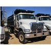 Image 2 : 2015 MACK GU713 DUMP, VIN/SN:1M2AX09C4FM021279 - T/A, 425 HP MACK MP8 ENGINE, ALLISON A/T, 44K REARS
