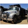 Image 1 : 2015 MACK GU713 DUMP, VIN/SN:1M2AX09C4FM021282 - T/A, 425 HP MACK MP8 ENGINE, ALLISON A/T, 44K REARS