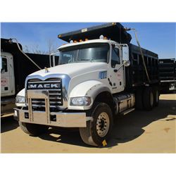 2015 MACK GU713 DUMP, VIN/SN:1M2AX09C1FM021319 - T/A, MACK T310M 10 SPEED TRANS, 44K RARS, 18K FRONT