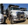 Image 2 : 2015 MACK GU713 DUMP, VIN/SN:1M2AX09COFM021280 - T/A, 425 HP MACK MP8 ENGINE, ALLISON A/T, 44K REARS